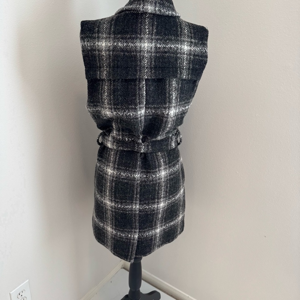 J.O.A. Black and Gray Plaid Coat Wool Blend Belt M - Picture 2 of 7